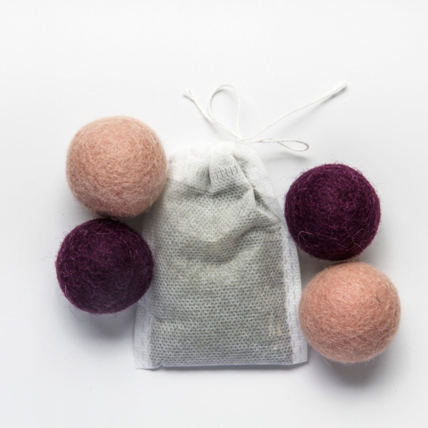 Catnip Infused Felt Balls – Mess-Free Playtime for Happy Cats!