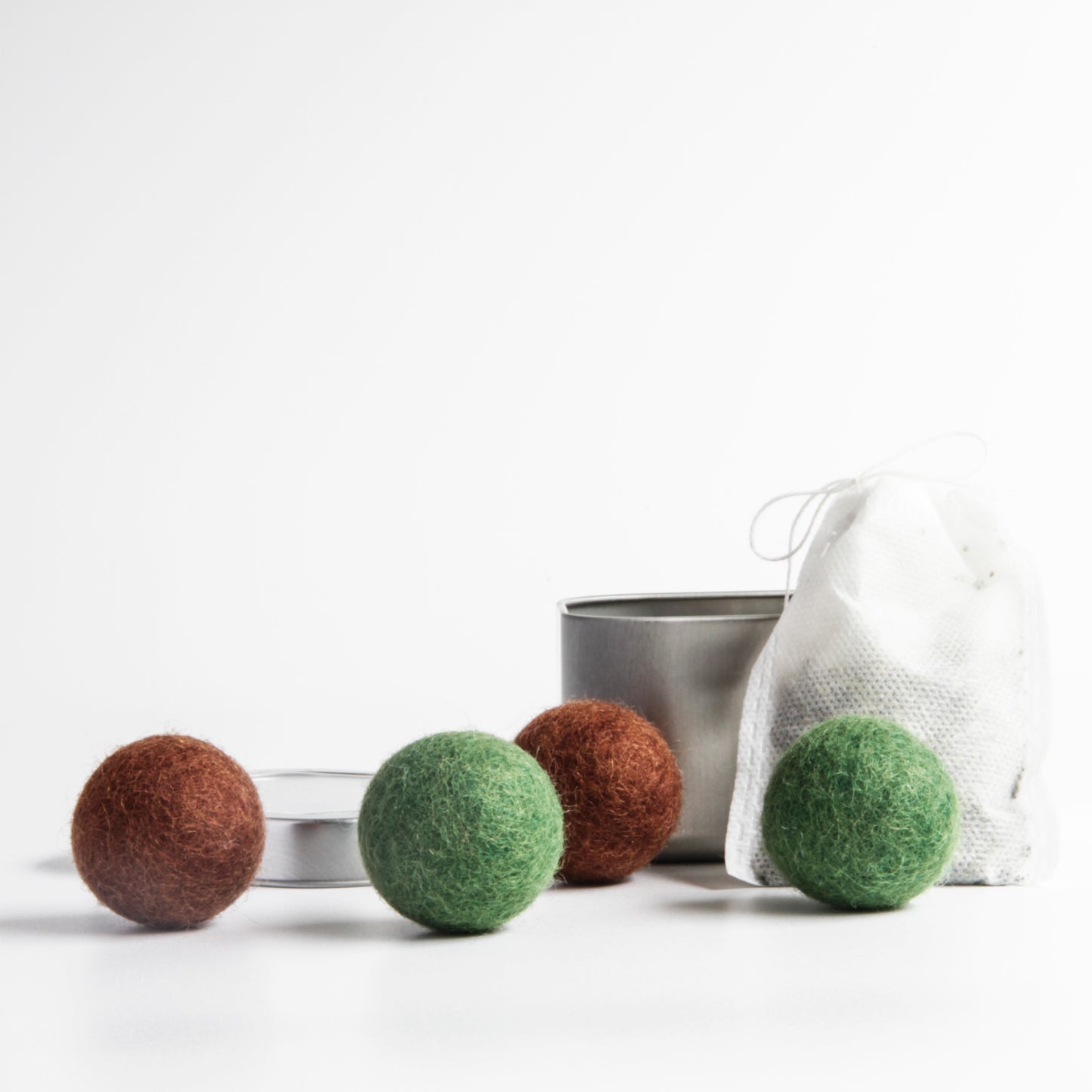 Catnip Infused Felt Balls – Mess-Free Playtime for Happy Cats!